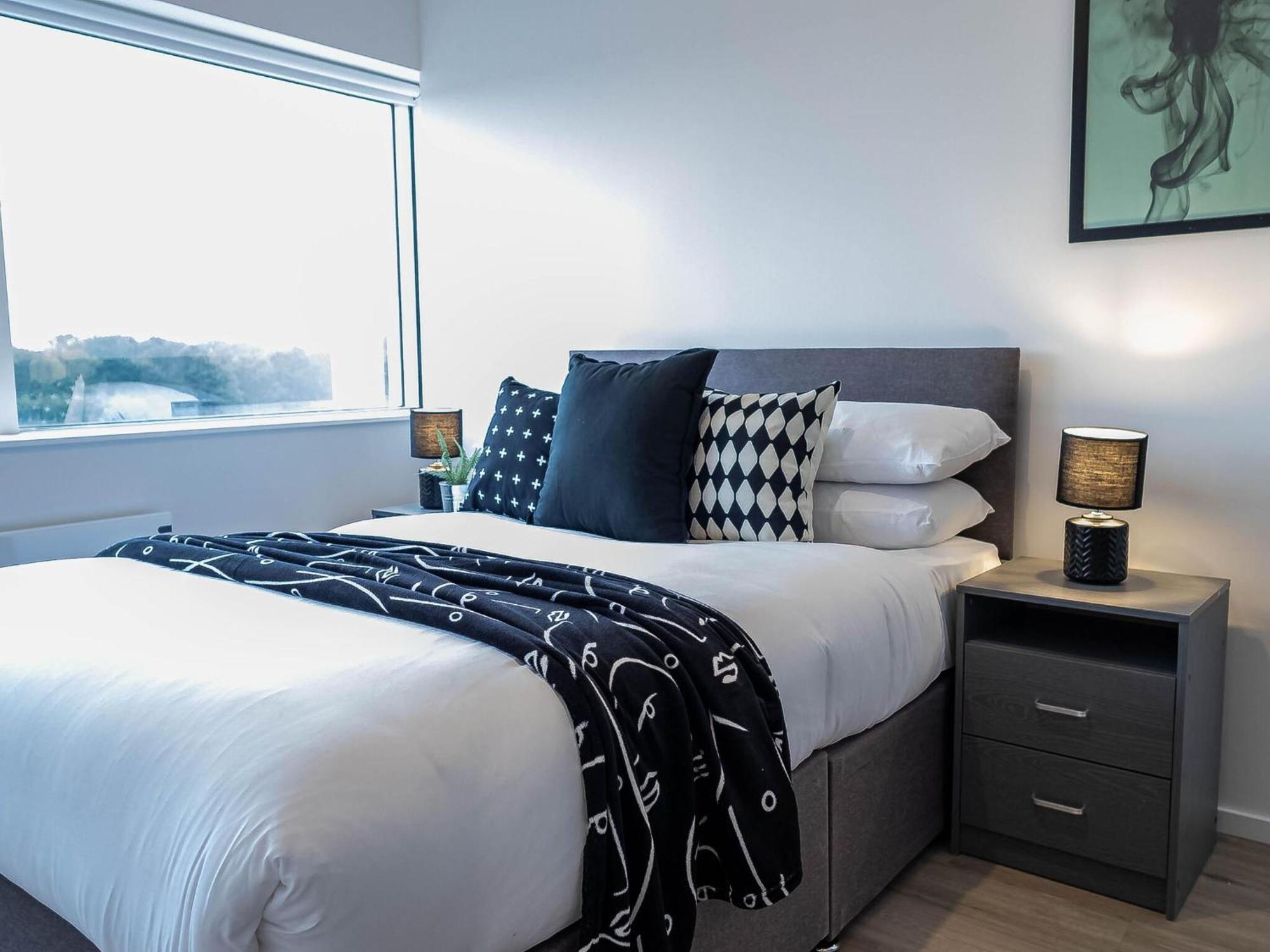 Stunning City View Apartments In Milton Keynes Central Location Free Parking Buitenkant foto